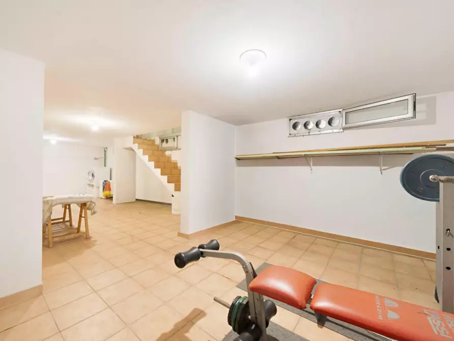 Immagine 50 di Casa indipendente in vendita  a Massa