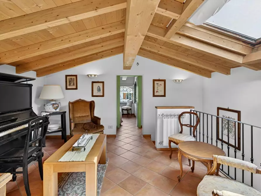 Immagine 43 di Casa indipendente in vendita  a Massa