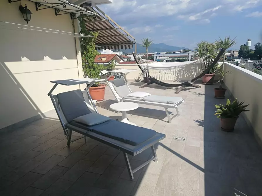 Immagine 16 di Mansarda in vendita  a Carrara