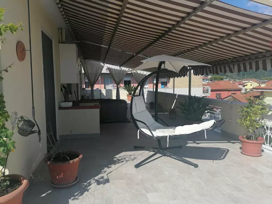 Immagine 17 di Mansarda in vendita  a Carrara