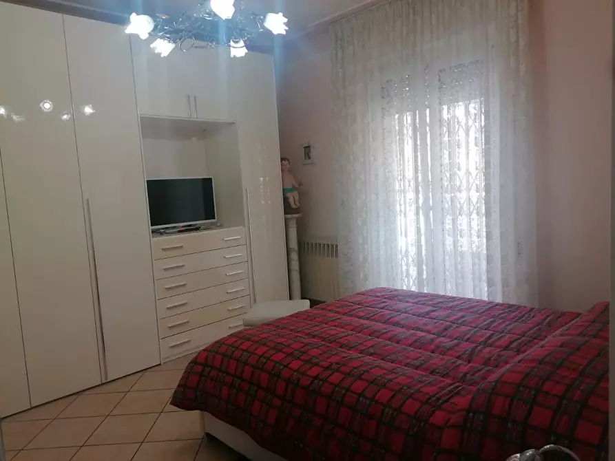 Immagine 9 di Mansarda in vendita  a Carrara