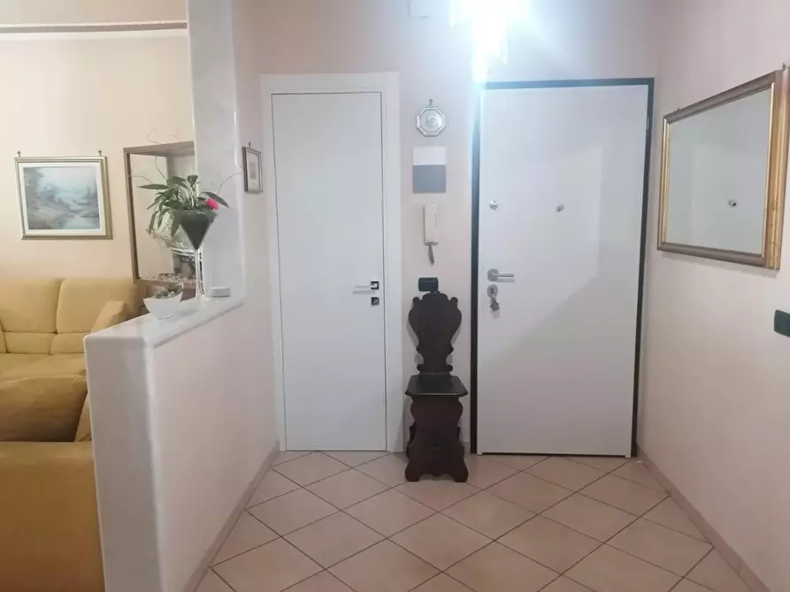 Immagine 2 di Mansarda in vendita  a Carrara