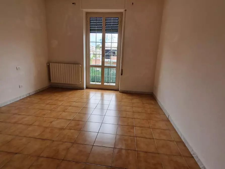 Immagine 16 di Appartamento in vendita  a Carrara