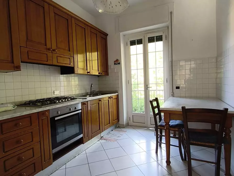 Immagine 5 di Appartamento in vendita  a Carrara