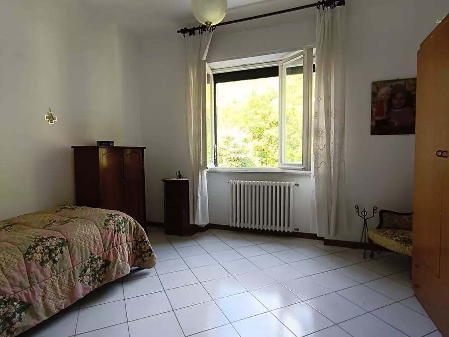 Immagine 11 di Appartamento in vendita  a Carrara
