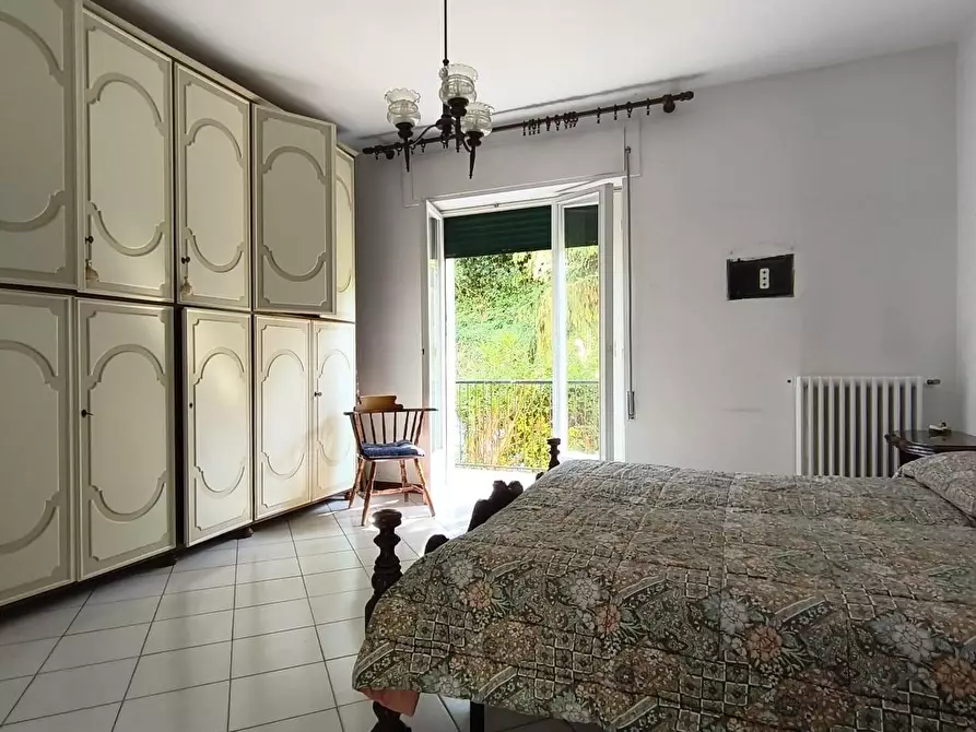 Immagine 12 di Appartamento in vendita  a Carrara