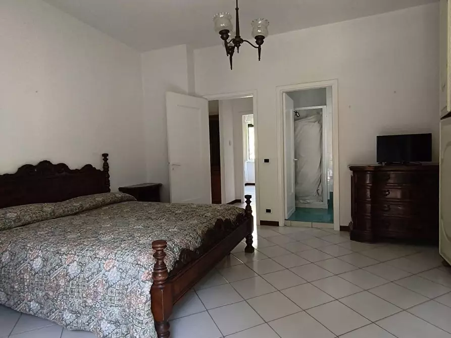 Immagine 13 di Appartamento in vendita  a Carrara