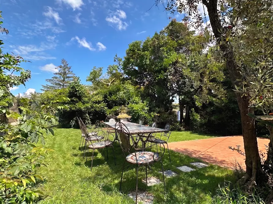 Immagine 33 di Villa in vendita  a Casciana Terme Lari
