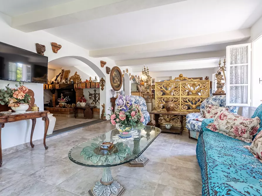 Immagine 8 di Villa in vendita  a Casciana Terme Lari
