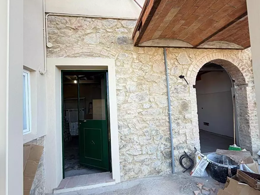 Immagine 23 di Appartamento in vendita  a Chianni