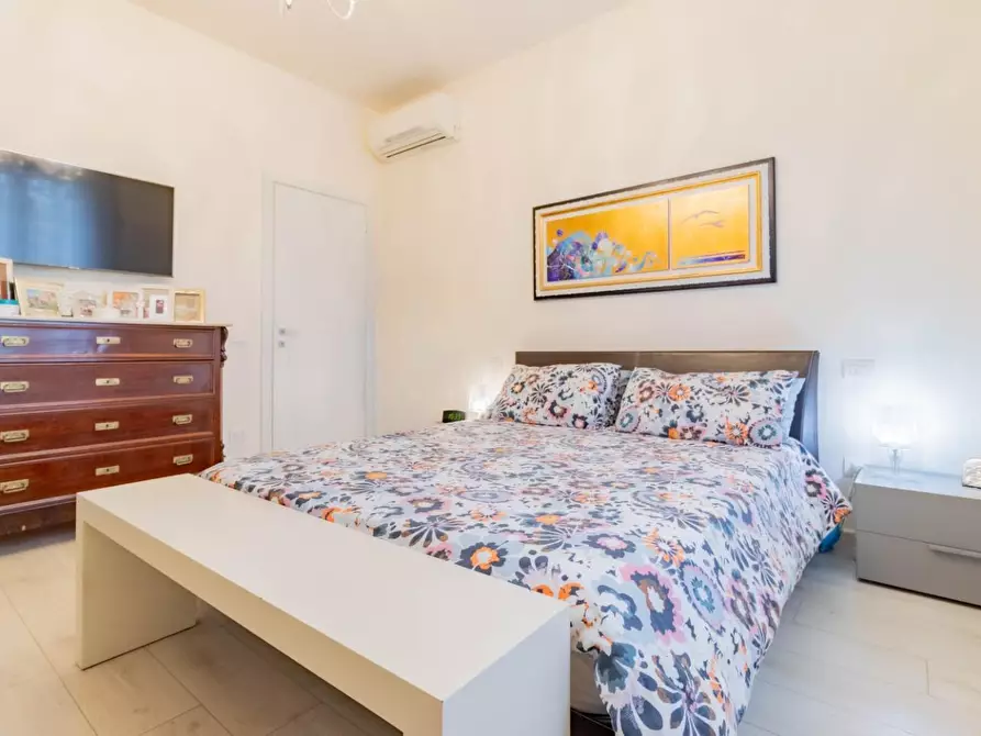 Immagine 20 di Villa in vendita  a Cascina