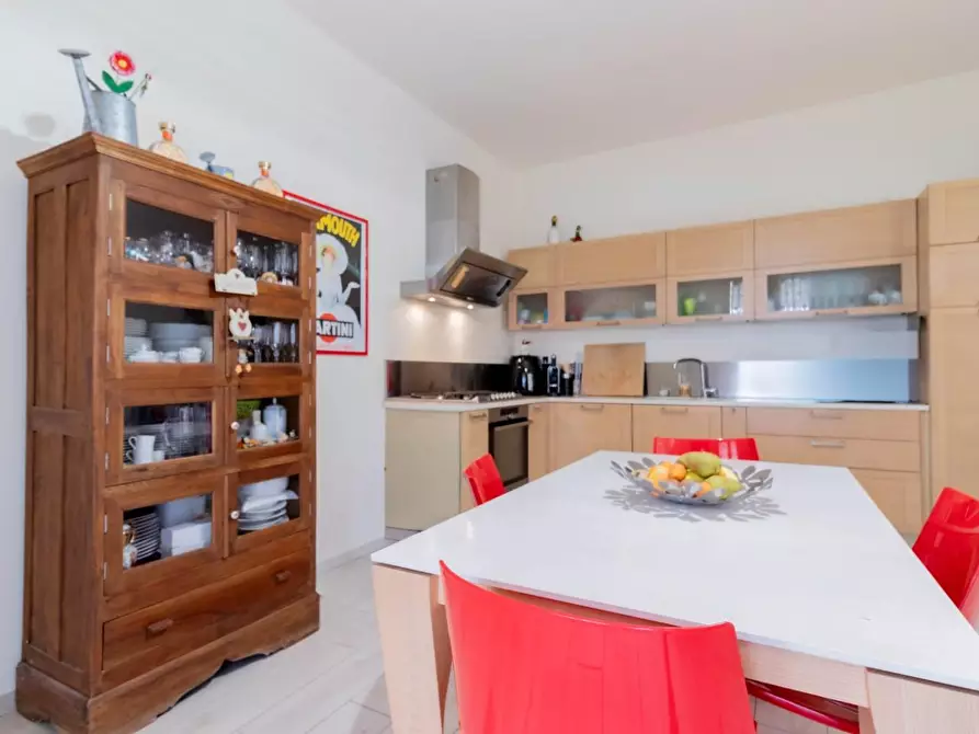 Immagine 7 di Villa in vendita  a Cascina