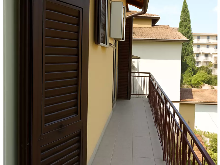 Immagine 10 di Appartamento in vendita  a Firenze