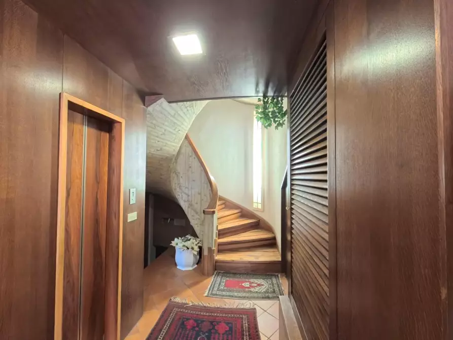 Immagine 3 di Casa semindipendente in vendita  a Pontedera