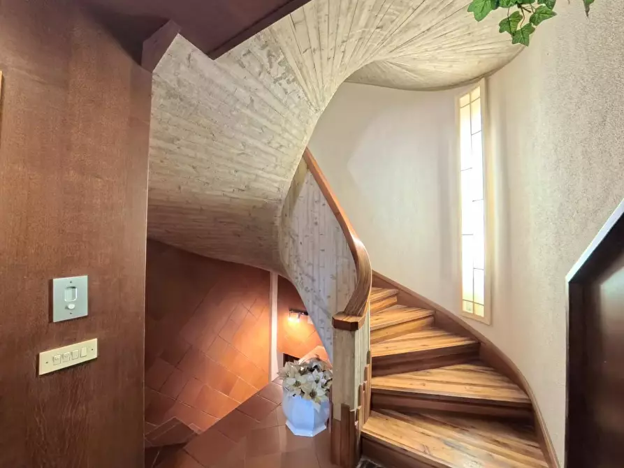 Immagine 5 di Casa semindipendente in vendita  a Pontedera