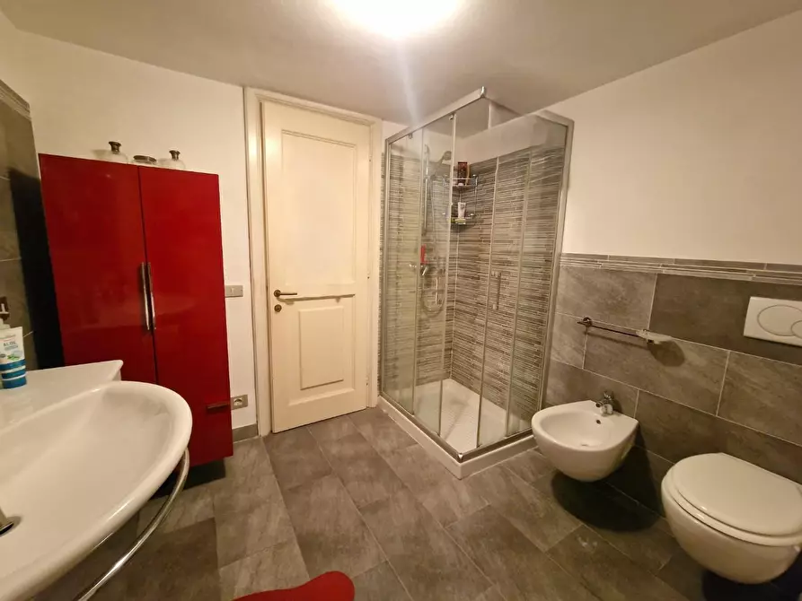Immagine 17 di Villa in vendita  a Carrara