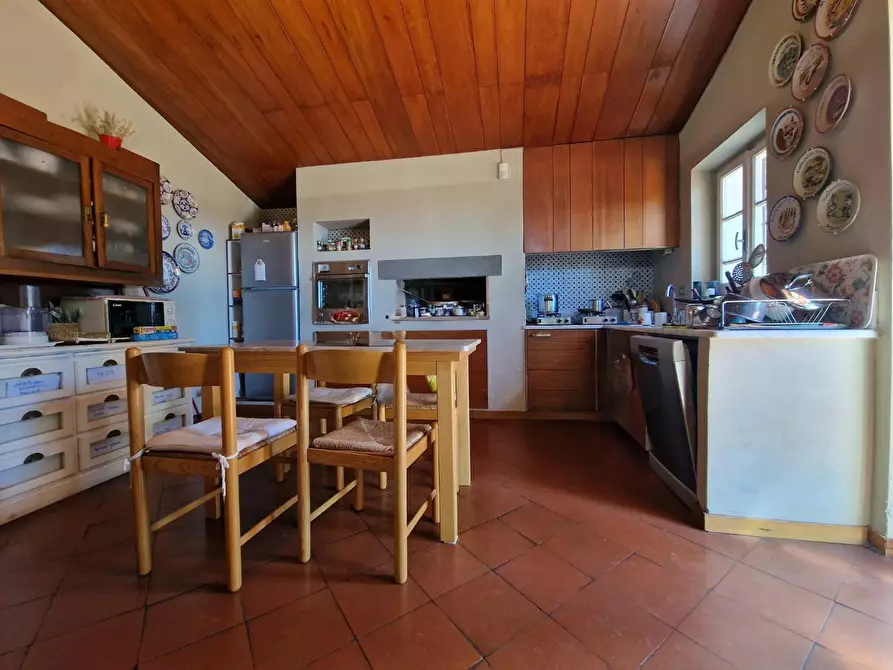 Immagine 15 di Villa in vendita  a Carrara