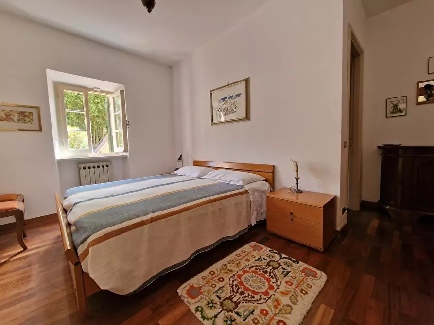 Immagine 23 di Villa in vendita  a Carrara