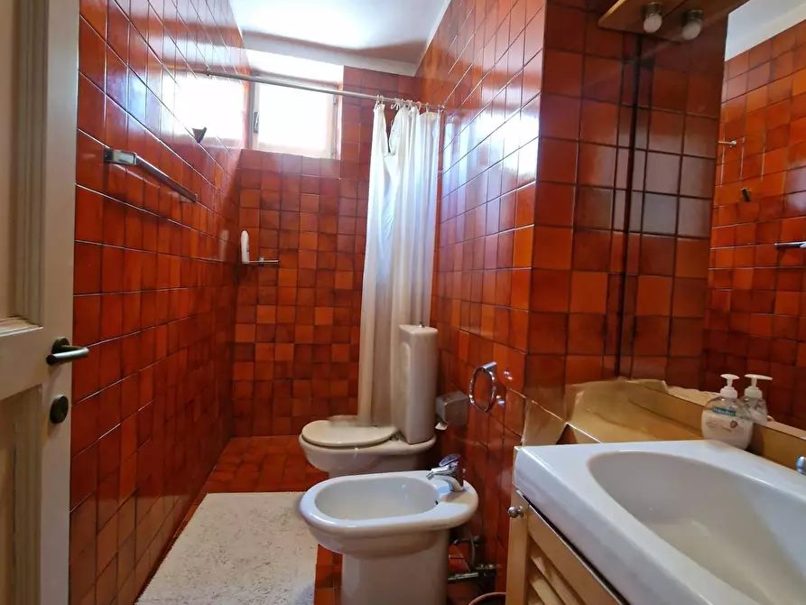 Immagine 24 di Villa in vendita  a Carrara