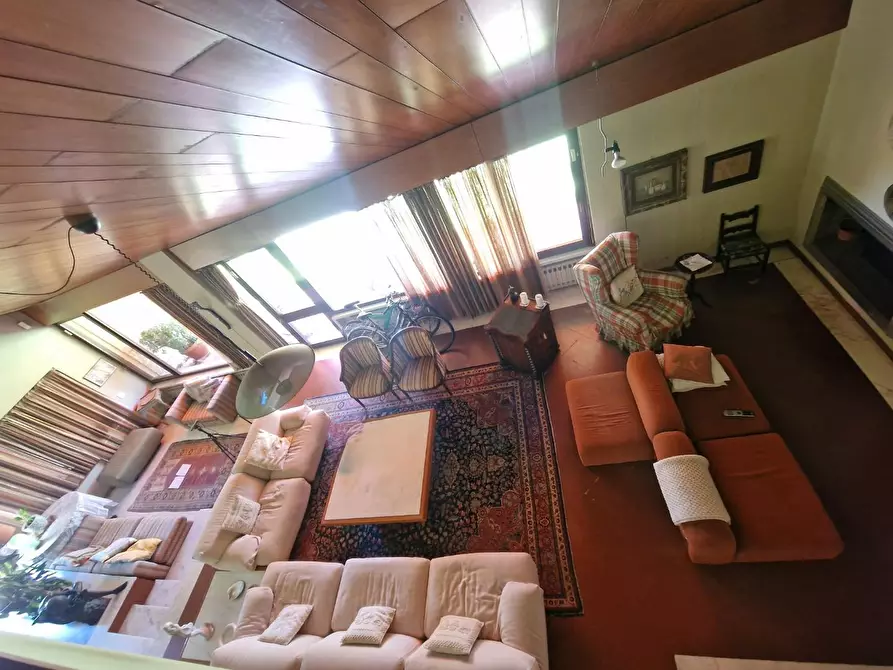Immagine 22 di Villa in vendita  a Carrara