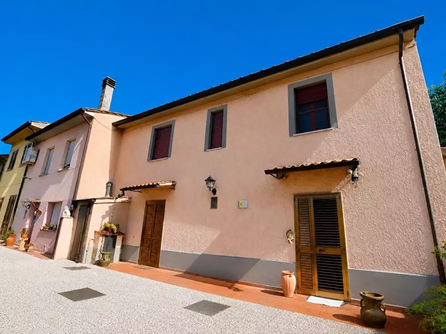 Immagine 23 di Appartamento in vendita  a Casciana Terme Lari