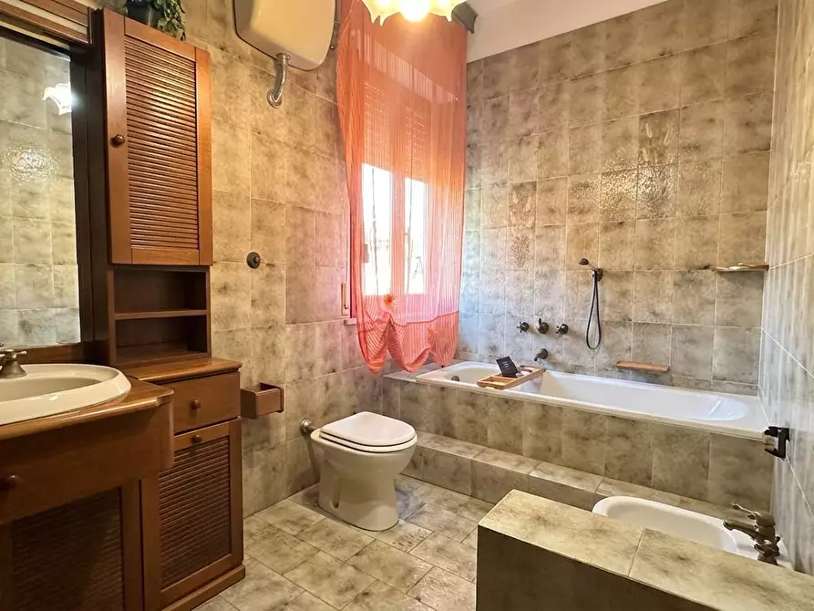 Immagine 30 di Casa indipendente in vendita  a Santa Maria A Monte