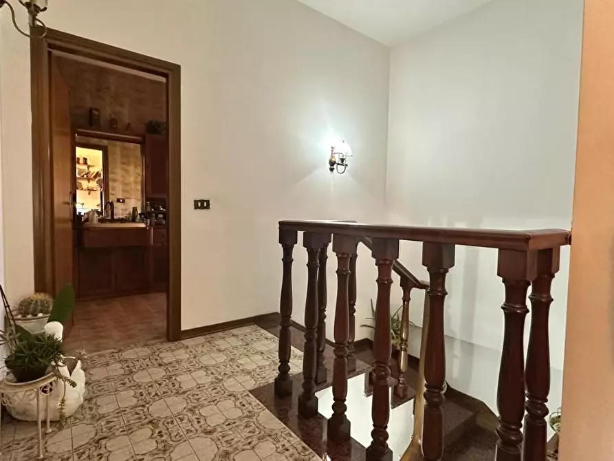 Immagine 27 di Casa indipendente in vendita  a Santa Maria A Monte