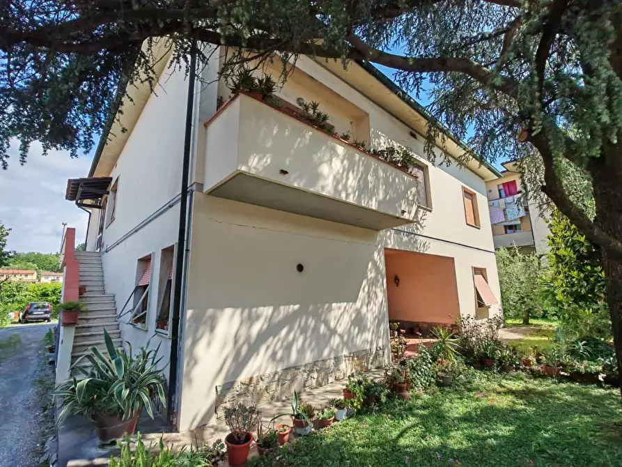 Immagine 2 di Casa indipendente in vendita  a Santa Maria A Monte
