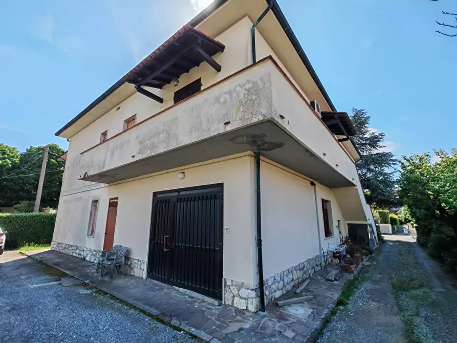 Immagine 8 di Casa indipendente in vendita  a Santa Maria A Monte