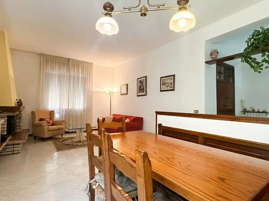 Immagine 18 di Casa indipendente in vendita  a Santa Maria A Monte