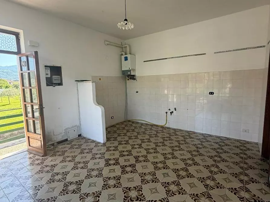 Immagine 4 di Appartamento in vendita  a Castelnuovo Magra