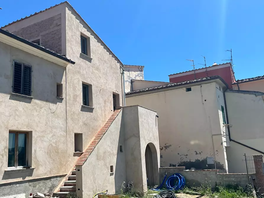 Immagine 22 di Rustico / casale in vendita  a Terricciola