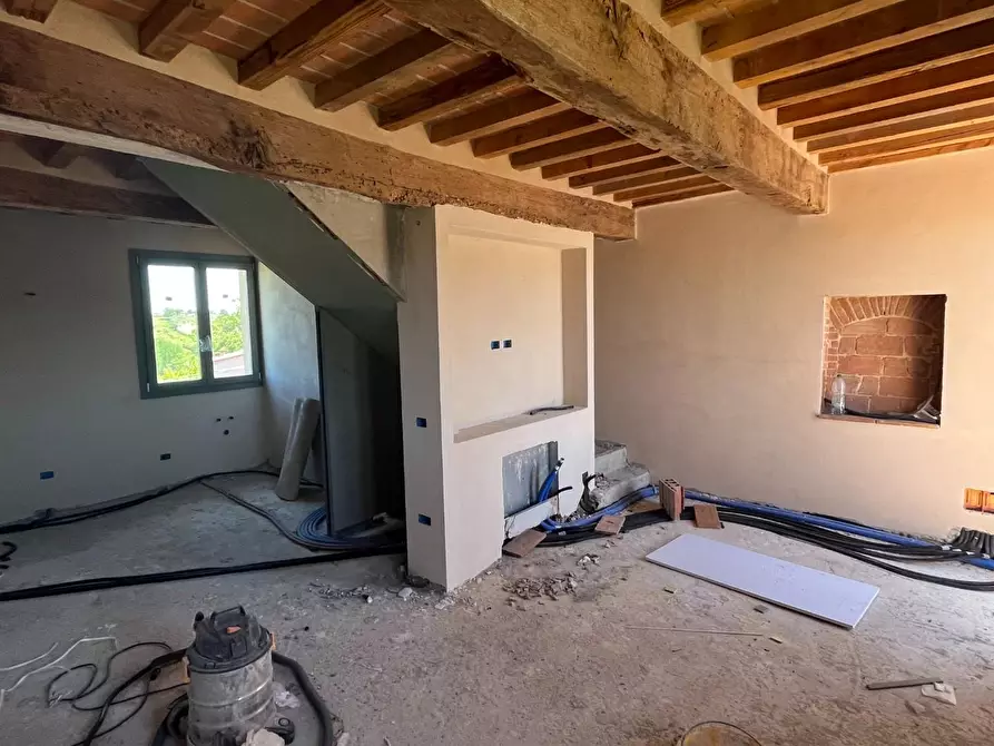 Immagine 11 di Rustico / casale in vendita  a Terricciola