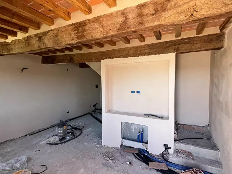 Immagine 10 di Rustico / casale in vendita  a Terricciola
