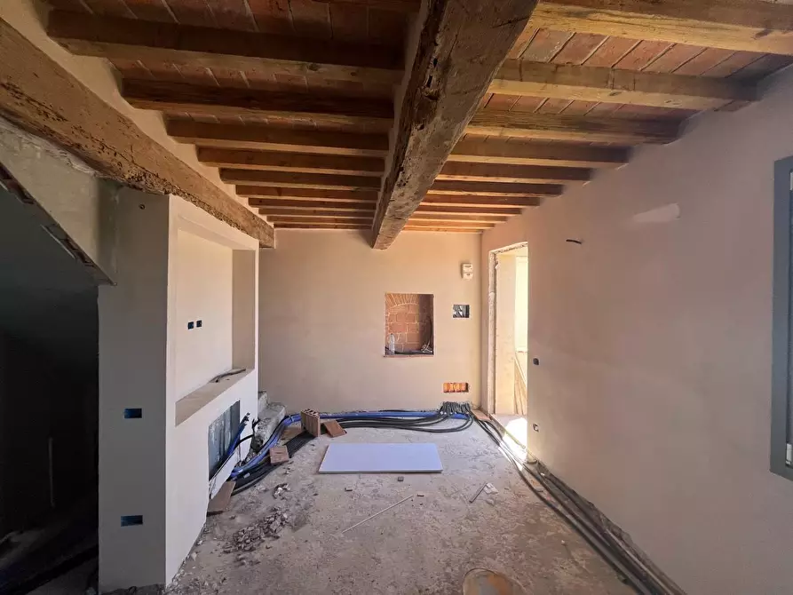 Immagine 13 di Rustico / casale in vendita  a Terricciola