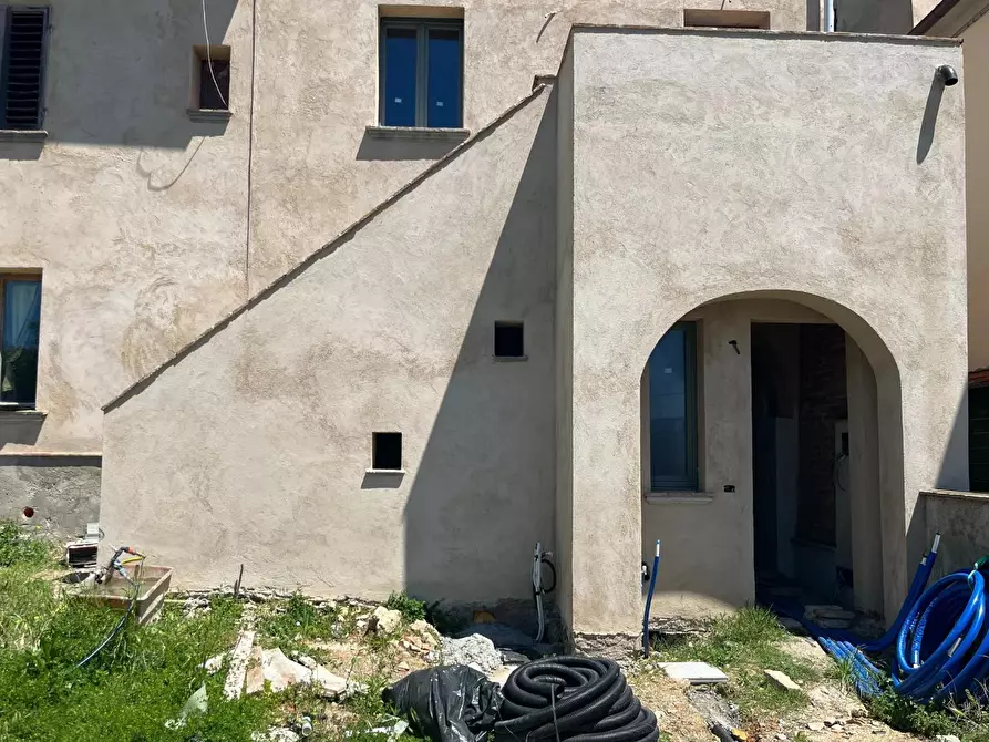 Immagine 18 di Rustico / casale in vendita  a Terricciola