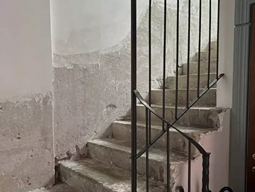 Immagine 2 di Porzione di casa in vendita  a Cislago