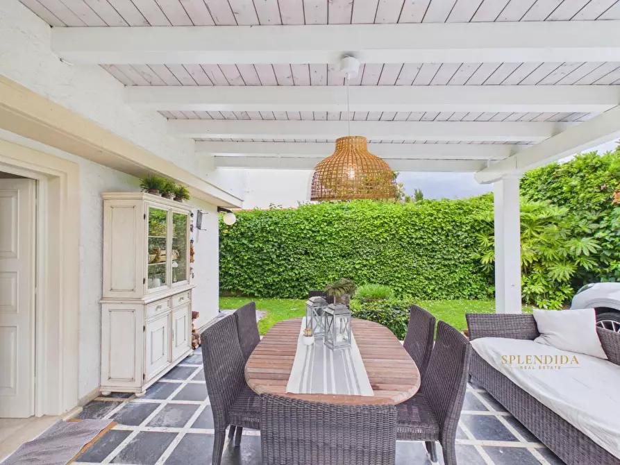 Immagine 21 di Villa in affitto  a Forte Dei Marmi