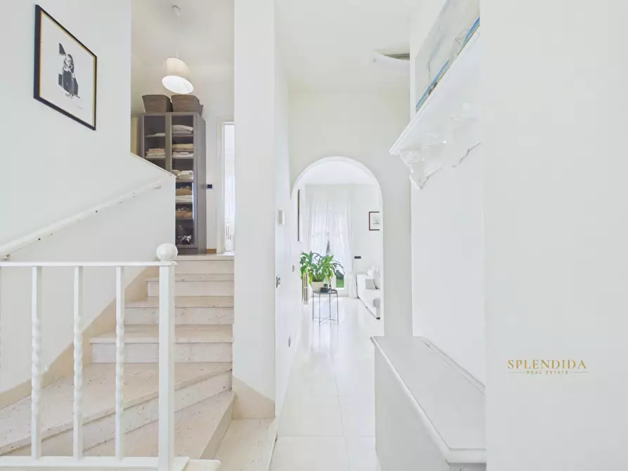 Immagine 6 di Villa in affitto  a Forte Dei Marmi