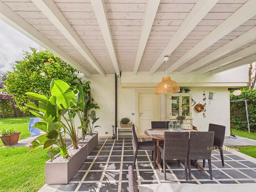 Immagine 22 di Villa in affitto  a Forte Dei Marmi