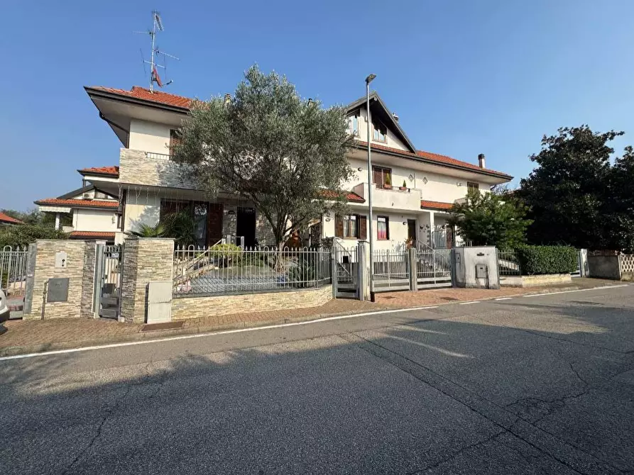 Immagine 2 di Villetta a schiera in vendita  a Marnate