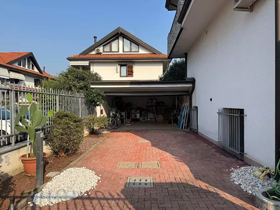 Immagine 18 di Villetta a schiera in vendita  a Marnate