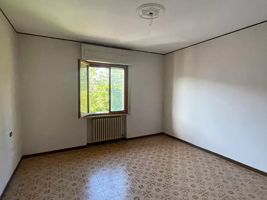 Immagine 2 di Casa indipendente in vendita  a Santa Maria A Monte