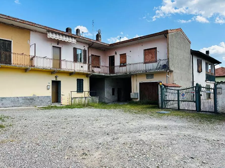 Immagine 1 di Appartamento in vendita  a Vergiate