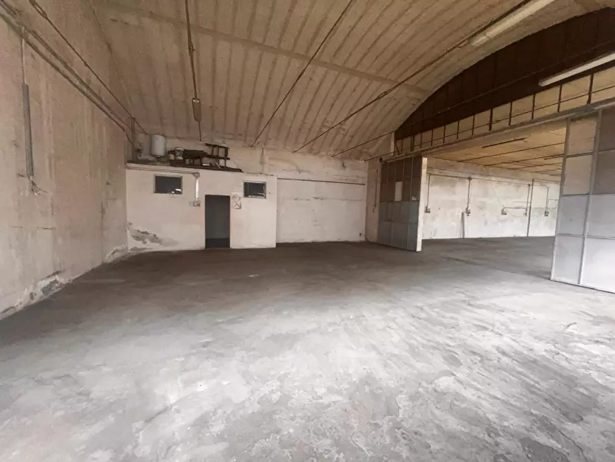 Immagine 1 di Attività artigianale in vendita  a Colle Di Val D'elsa