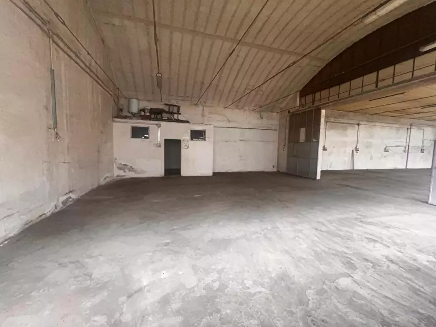 Immagine 5 di Attività artigianale in vendita  a Colle Di Val D'elsa