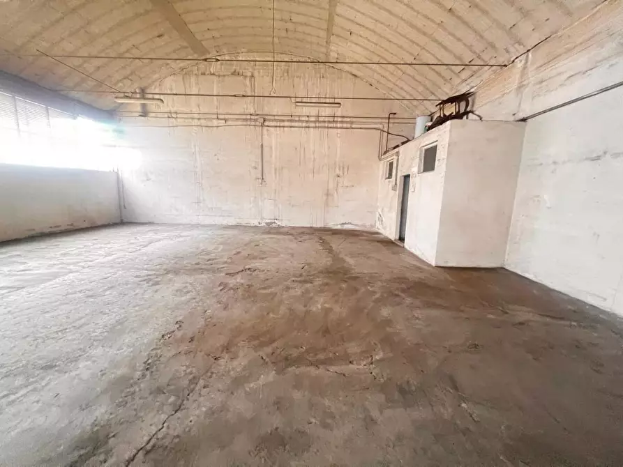 Immagine 2 di Attività artigianale in vendita  a Colle Di Val D'elsa