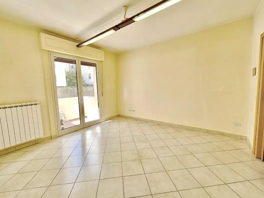 Immagine 10 di Appartamento in vendita  a Pisa
