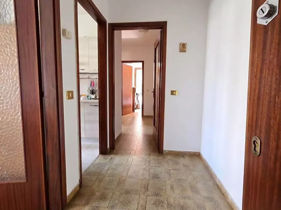 Immagine 12 di Appartamento in vendita  a Massa