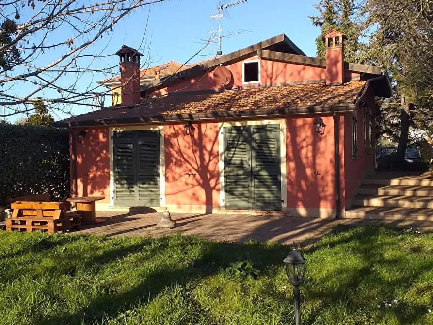 Immagine 3 di Villa in affitto  a Santo Stefano Di Magra